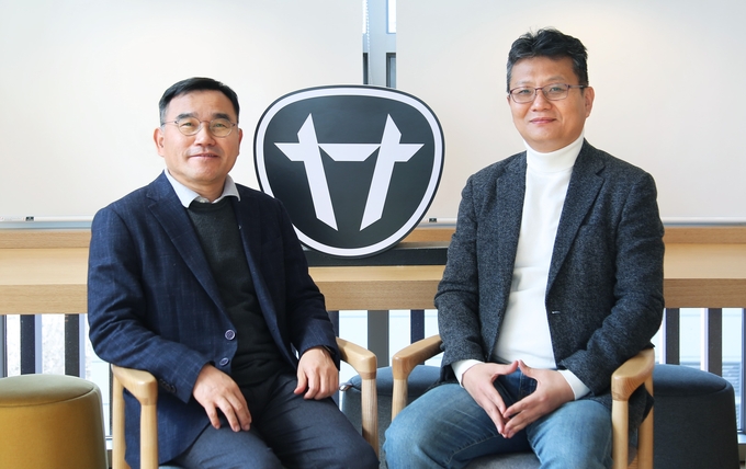 사진 왼쪽부터 대동애그테크 권기재 대표이사, 나영중 COO