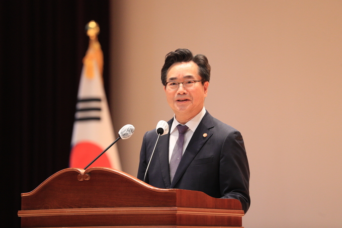 제66대 농림축산식품부 정황근 장관이 취임사를 하고 있다.