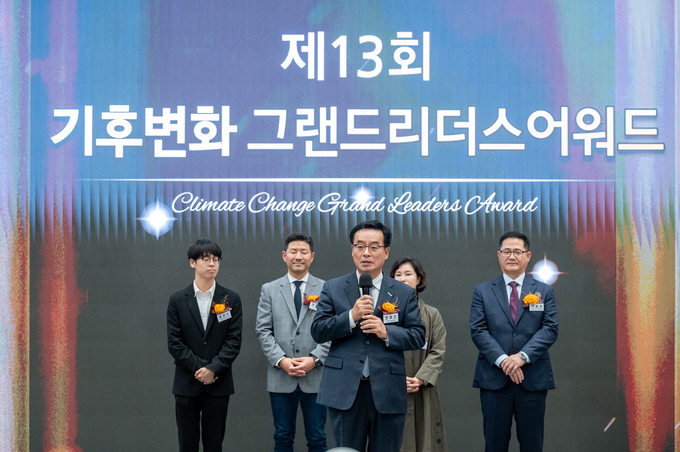 한국농업기술진흥원 안호근 원장이 수상소감을 발표하고 있다.