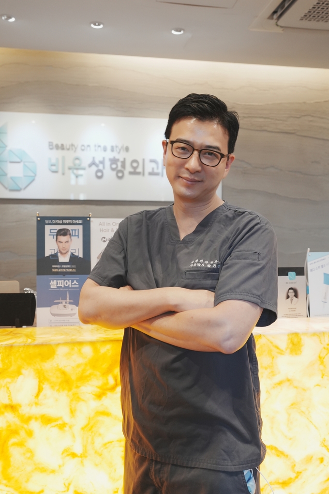 비온성형외과 황귀환 원장