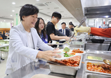 농식품부장관, 대학생과 산단 근로자를 만나 천원의 아침밥 확대 다짐