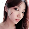 ‘이채영’ 공개된 사진 속에는 카메라에 얼굴을 ...