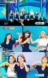 ‘쇼음악중심’ 오마이걸은 상큼한 여름 분위기를 꾸미며...