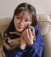 김유정, 고양이 품에 꼬옥 안은 채 찰칵...러블리한 비주얼 '눈길'
