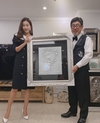 현영의 SNS 속 근황을 살펴보니…‘#현영 #김일태화백 #그림’