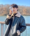 ‘펜타곤’ 글과 함께 사진 두 장을 업로드했다