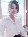 강예빈, 특유의 보조개 미소 발사...청순+섹시한 매력 과시