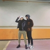 김신의, 최근 SNS에 “뜻밖의 선물을 받고 포즈...”