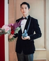 ‘정해인’ 최고 인기상을 수상했다고 소식을 전했다