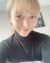 ‘루나’ 셀카를 찍고 있는 모습이다