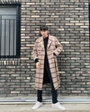 ‘맨날 입고 싶은 코트...’ 지난 13일 김동규의 인스타그램이 화제