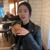이주빈, 에그타르트와 함께 찰칵...