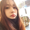 ‘박규리’ 박규리는 무표정하게 카메라를 바라보고 있는 모습이다